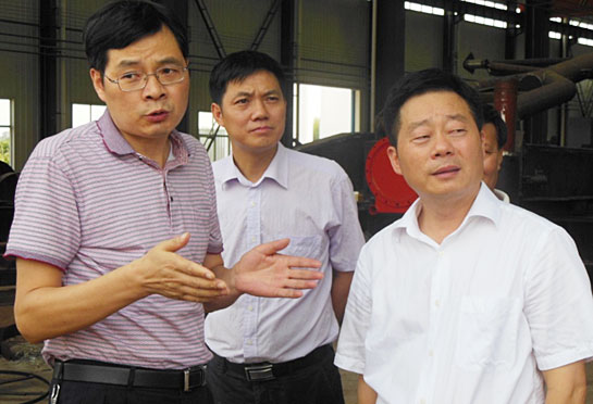 長沙市副市長何寄華同志來我公司視察指導工作！
